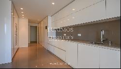 Luxury 3 bedroom apartment with balcony, for sale, in Porto, Portugal