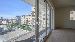 Luxury 3 bedroom apartment with balcony, for sale, in Porto, Portugal