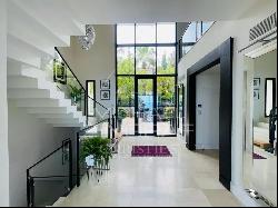 Cannes - Superb contemporary 4 bedrooms villa