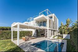 SPECTACULAR HOUSE BY THE SEA, Gava 08850