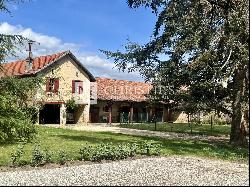 For sale Chateau with domaine and 74 hectares