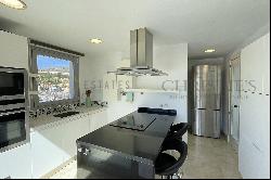 Modern penthouse in Paguera with large terrace within walking distance to the beach