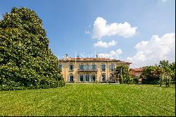 Elegant historic villa