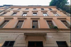 Elegant apartment in the historical centre of Rome