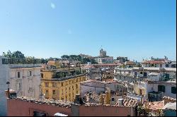 Penthouse in the heart of Rome