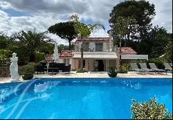 Lovely family property in a domain in Mouans Sartoux