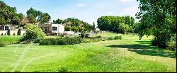 5-star Hotel, Restaurant, Spa, and Golf in Provence, near the Luberon