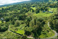 Beautiful 5.6-acre parcel in Keokea with ocean and down-country views