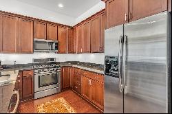 Enthralling Condo at Piatt Place