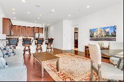 Enthralling Condo at Piatt Place