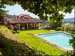 Rustic style manor house with views in Pontevedra