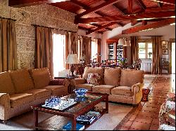 Rustic style manor house with views in Pontevedra