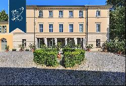 Stunning period estate in a strategic position for reaching Lake Iseo and Lake Garda