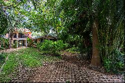 LA CEIBA GOLF COURSE VIEW HOUSE IN FRONT OF HOLE 13