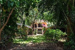 LA CEIBA GOLF COURSE VIEW HOUSE IN FRONT OF HOLE 13