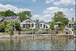 Hamhaugh Island, Shepperton, Surrey, TW17 9LP