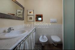 Renaissance hamlet with pool close to Perugia