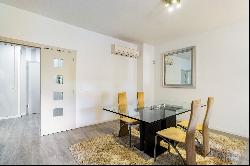 Flat, 2 bedrooms, for Sale