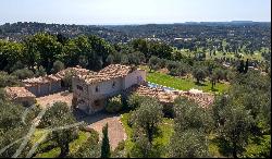 Chateauneuf-Grasse -Unique property with panoramic views of the hills and sea