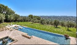 Chateauneuf-Grasse -Unique property with panoramic views of the hills and sea