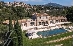 Châteauneuf-Grasse -Unique property with panoramic views of the hills and sea