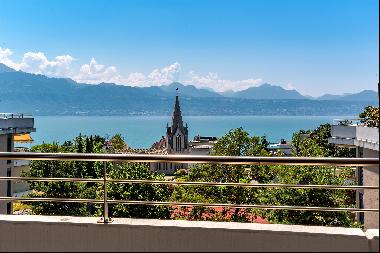 Outstanding 3-bedroom apartment in Pully, Vaud.