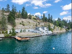 Lake Chelan Waterfront Gem