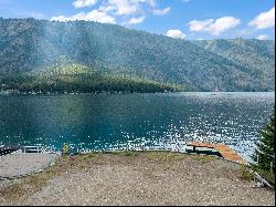 Lake Chelan Waterfront Gem