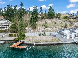 Lake Chelan Waterfront Gem