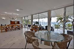 Beachfront house in Angra dos Reis