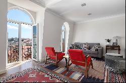 Flat, 4 bedrooms, for Sale