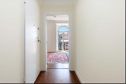 Flat, 4 bedrooms, for Sale