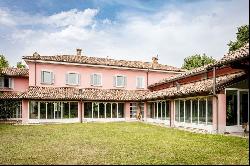 Zerbolò (PV) SPLENDID RESIDENCE WITH EQUESTRIAN CLUB