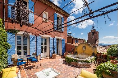 17th century village house for sale with views over the Luberon
