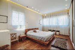 Refined Penthouse near Kikar Hamedina