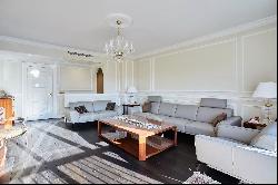 Avenue George V - Ideal pied-à-terre 3 bedroom open view