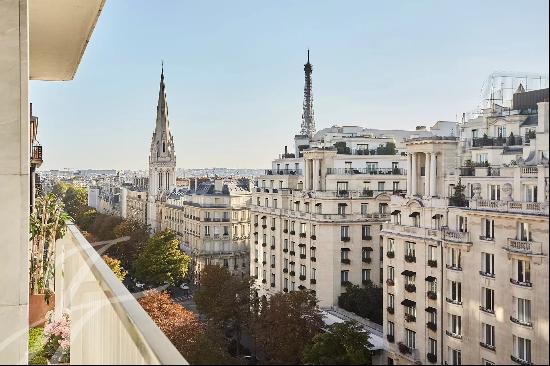 Avenue George V - Ideal pied-a-terre 3 bedroom open view