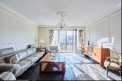 Avenue George V - Ideal pied-à-terre 3 bedroom open view