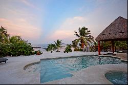 PEACEFUL OCEANFRONT THREE BEDROOM LUXURY VILLA