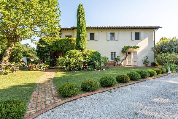 Elegant Villa on the hills of Montopoli in Val d'Arno