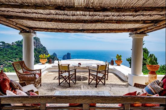 Villa del Solaro - beautiful villa in Capri overlooking the Faraglioni