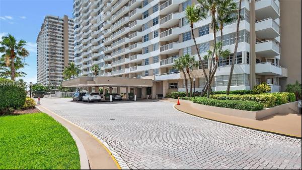 1985 S Ocean Dr Unit 15P, Hallandale Beach FL 33009