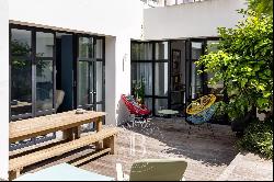 BEAUTIFUL HOUSE OF 257 M² WITH TERRACE AND POOL