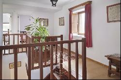 RIOJA, BEAUTIFUL HOUSE OF 330 M², VIEW ON THE VINEYARDS