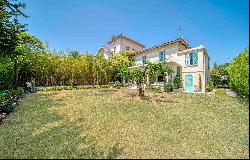 Luxurious Art-Deco style villa near Cannes, in Le Cannet.