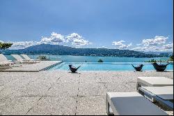 An exceptional property with panoramic view over Lake Annecy