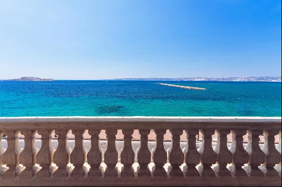 Marseille 7th, Corniche Kennedy - Villa first line sea view