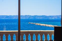 Marseille 7th, Corniche Kennedy - Villa first line sea view