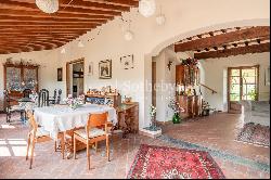 Villa in the countryside of Lucca a stone's throw from the sea