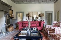 Exquisite farmhouse close to Florence